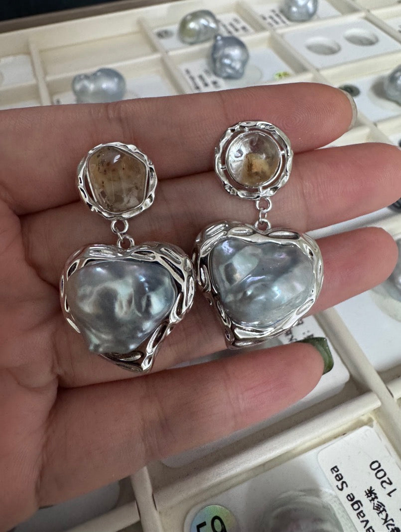 Vespera_Twilight Guardian Earrings