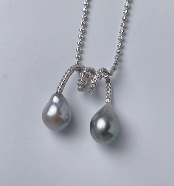 Vespera_Tears of the Moon Earrings