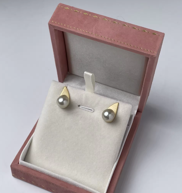 Vespera_Lucent Dewdrop Pearl Earrings