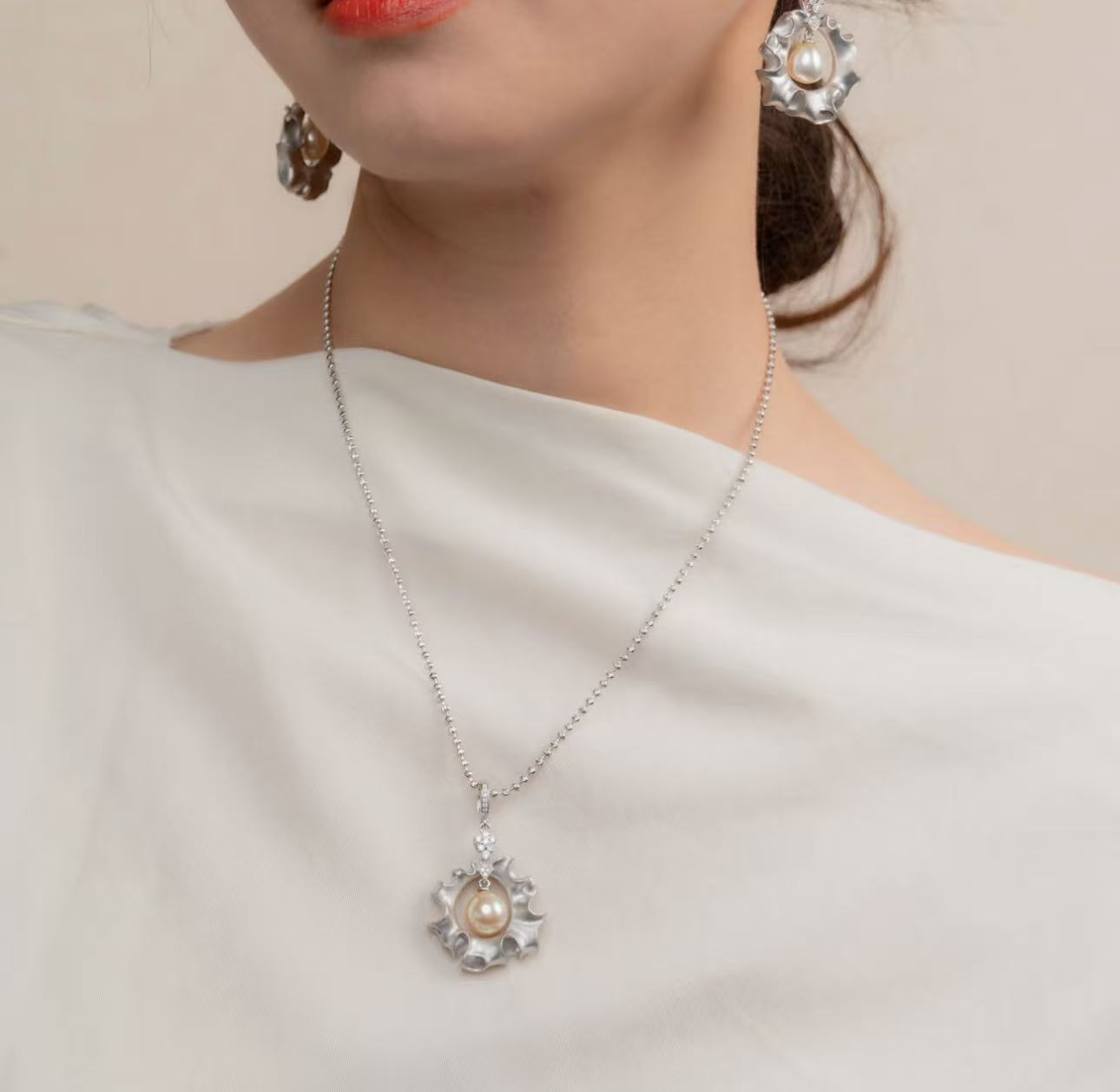 Gergeous Freshwater necklace
