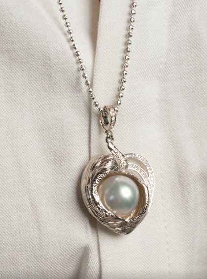 Vespera_Lumina Core Pearl Necklace